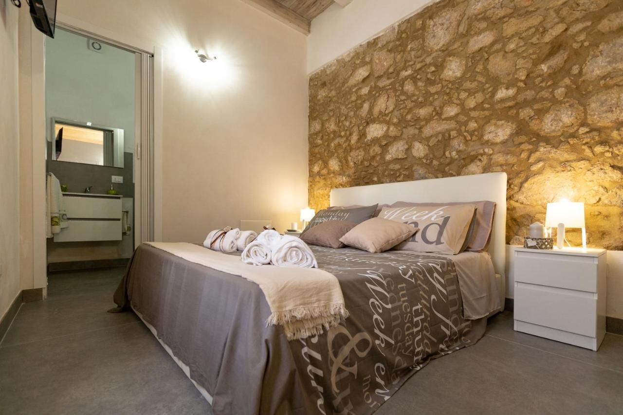 Ma-Ri House Apartment Сиракуза Екстериор снимка