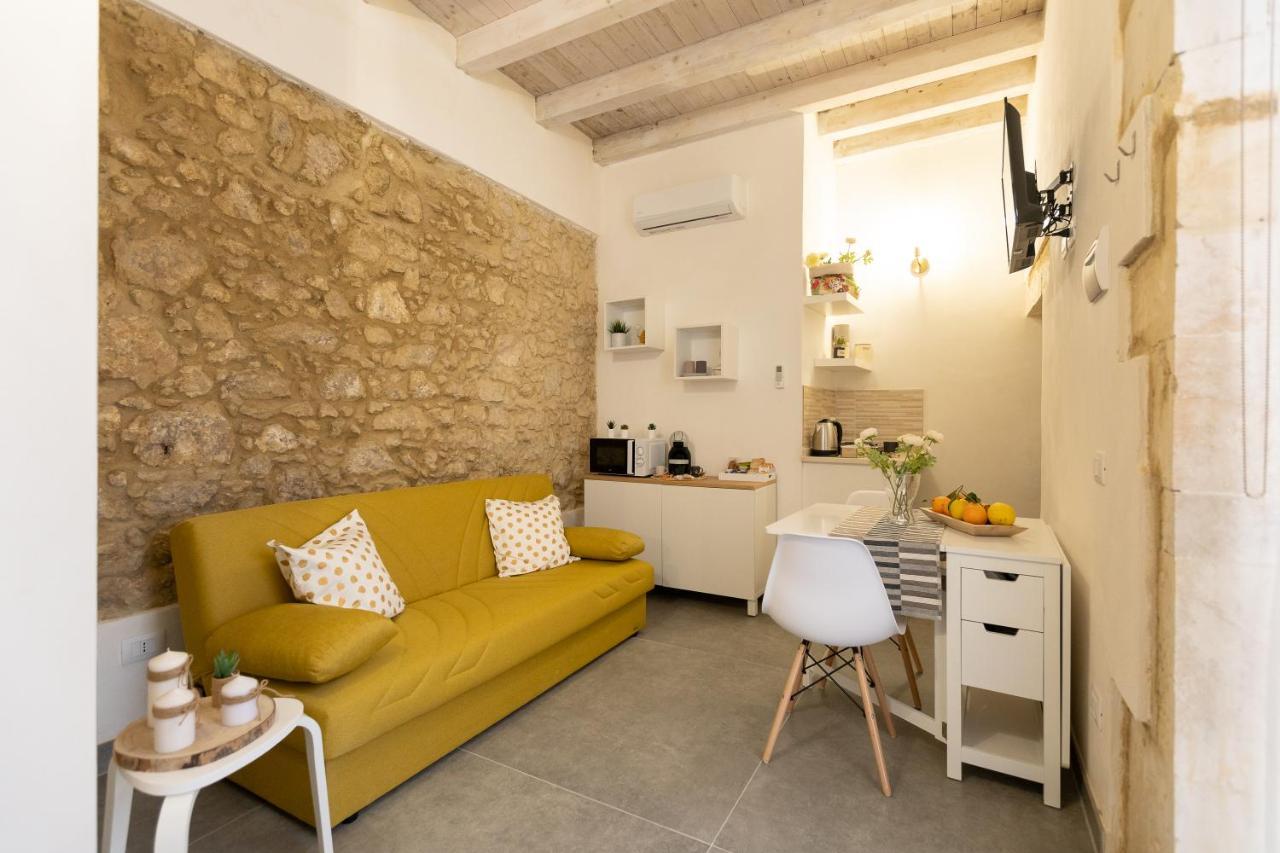 Ma-Ri House Apartment Сиракуза Екстериор снимка