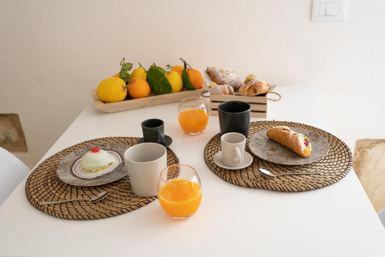 Ma-Ri House Apartment Сиракуза Екстериор снимка