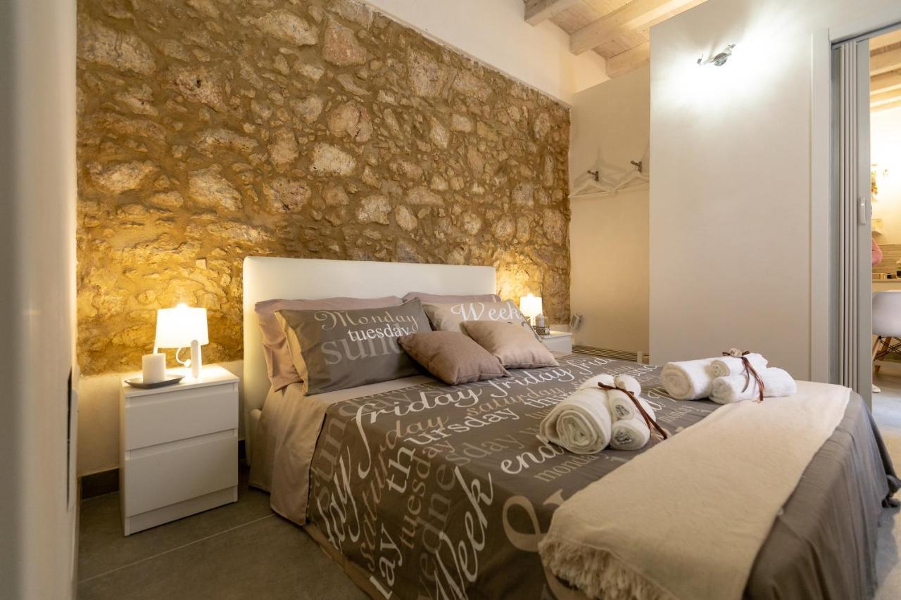 Ma-Ri House Apartment Сиракуза Екстериор снимка